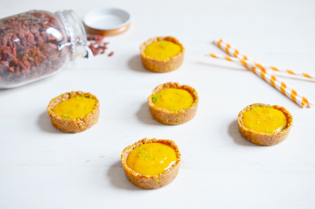 Tartelettes crues à la mangue acidulée et au combava