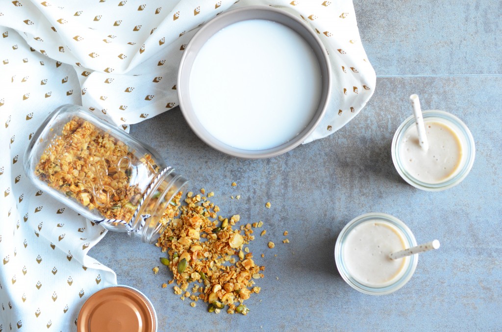 Homemade Granola & Smoothie gourmand banane