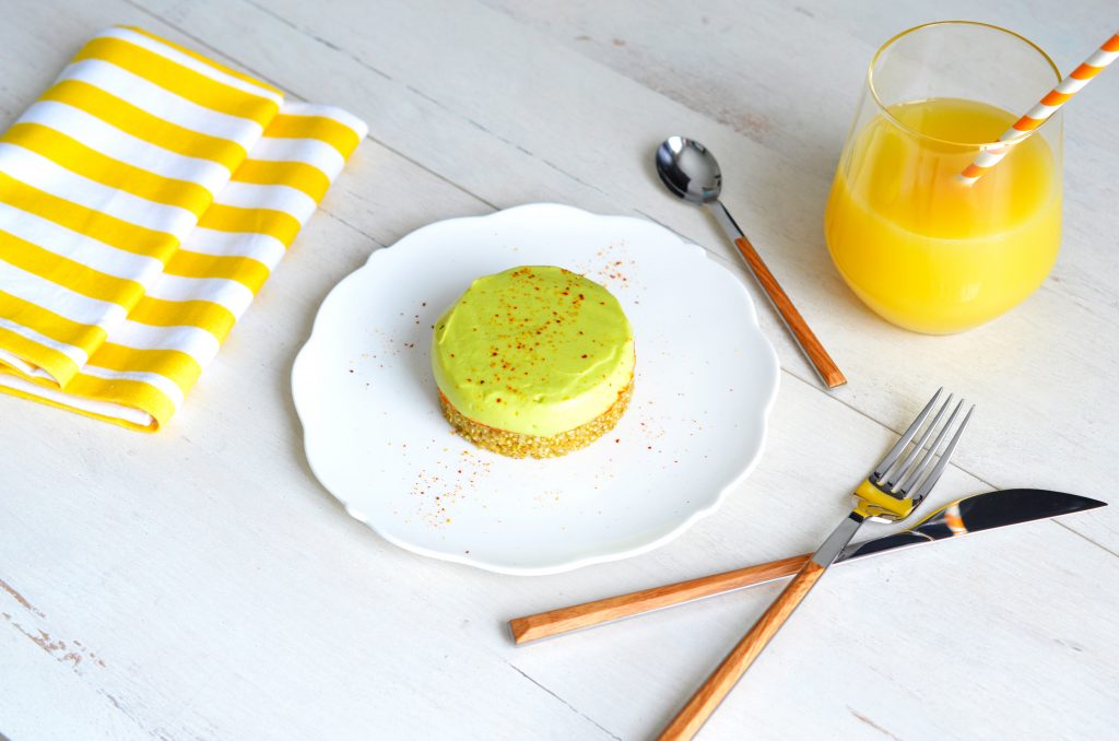 Millefeuilles guacamole - saumon fumé et quinoa - vue profil